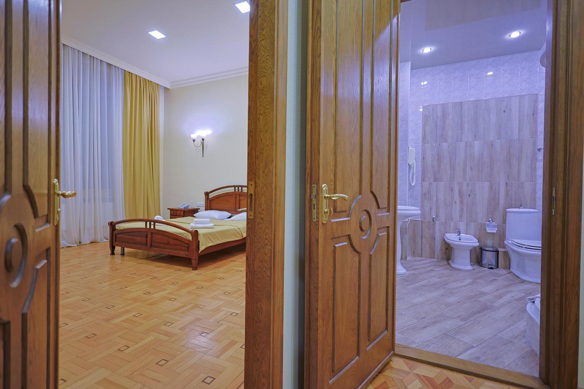 Araks Hotel Complex Ghiumri Exterior foto
